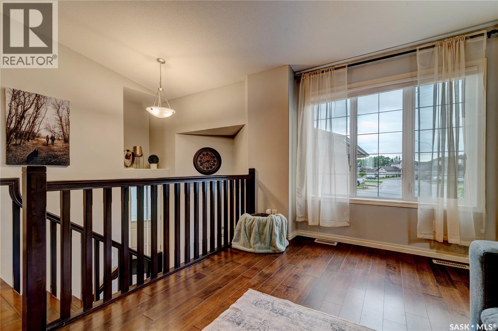 751 Bluebird CRESCENT - photo 5