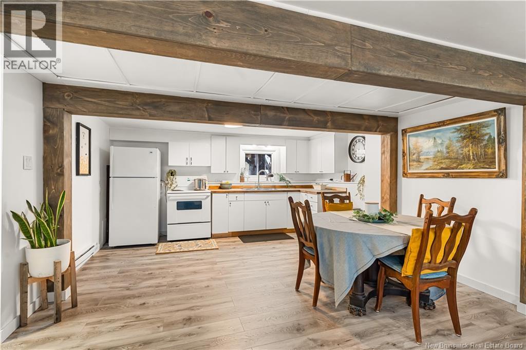 857 MAPLETON Road - 32