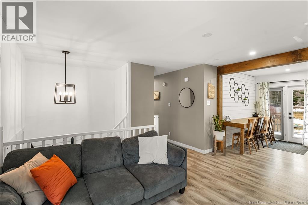 857 MAPLETON Road - 8