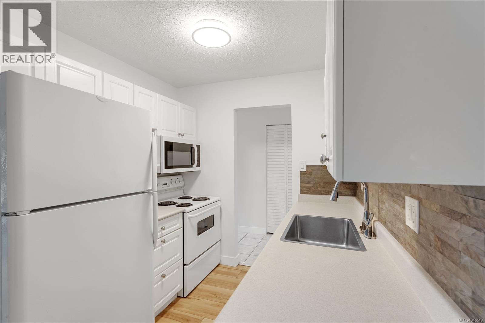 #109 3251 Cowichan Lake Rd - 17