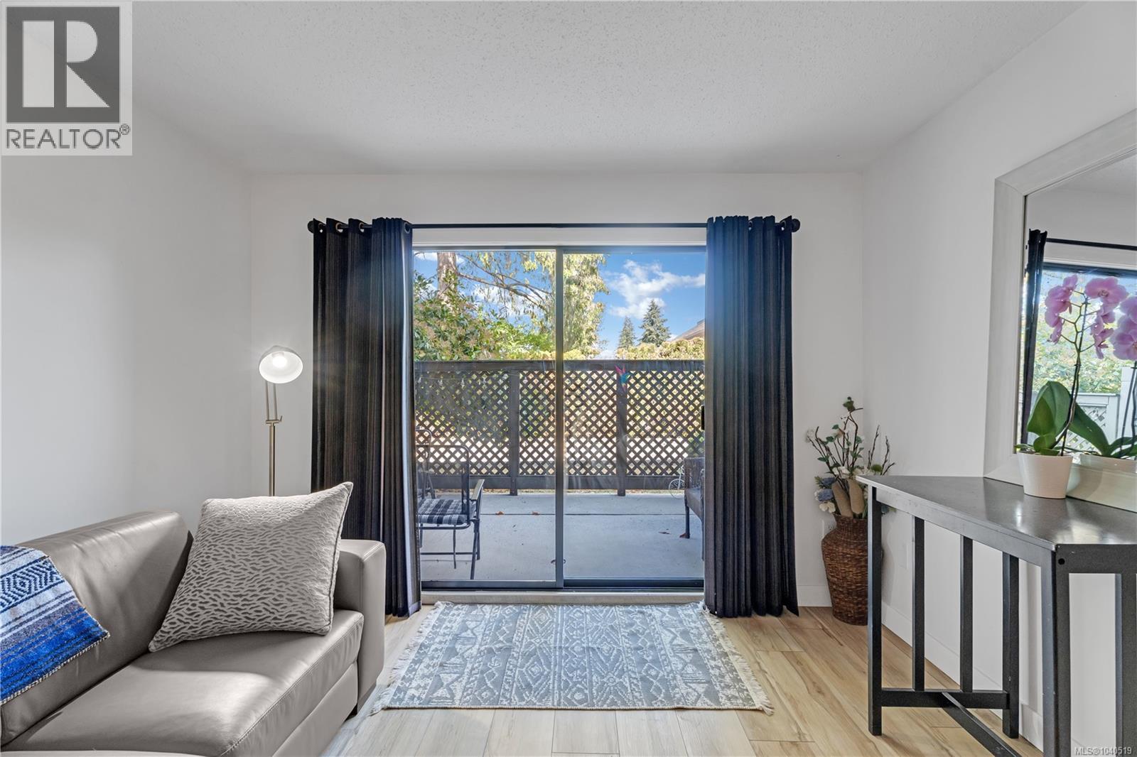 #109 3251 Cowichan Lake Rd - 15