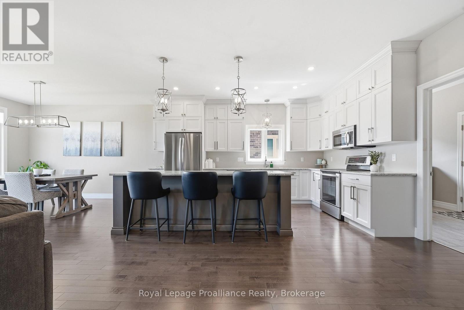 5 BEL AIR CRESCENT - 13