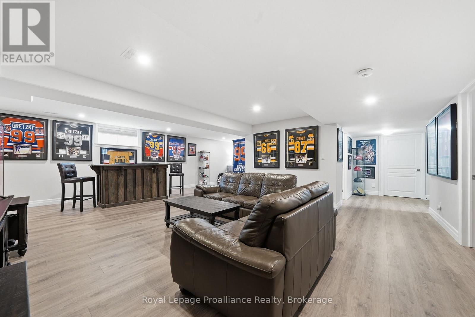5 BEL AIR CRESCENT - 30