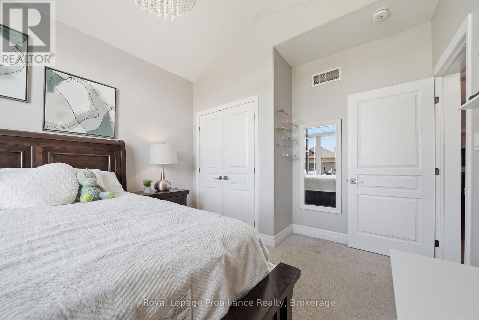5 BEL AIR CRESCENT - 6