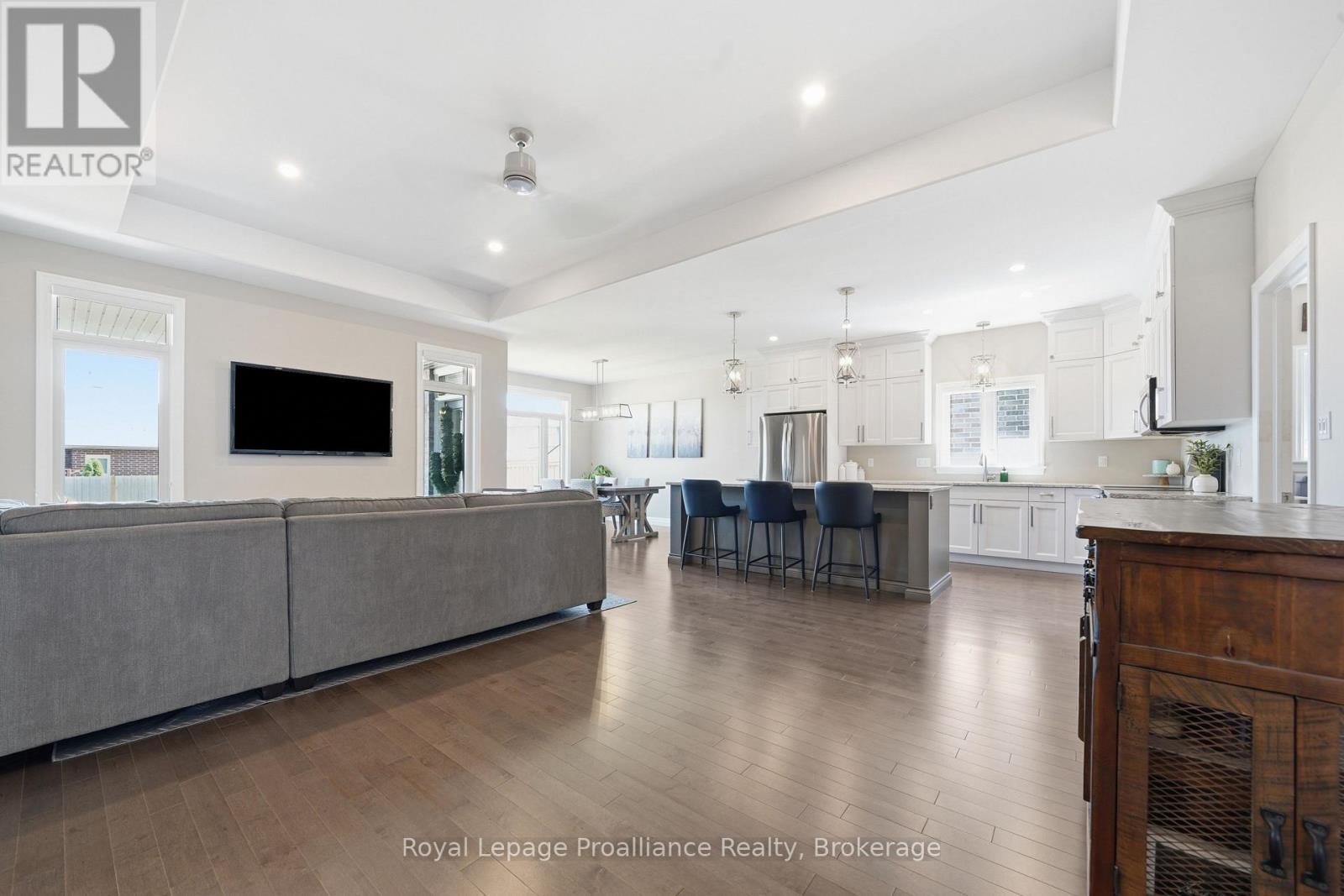5 BEL AIR CRESCENT - 9
