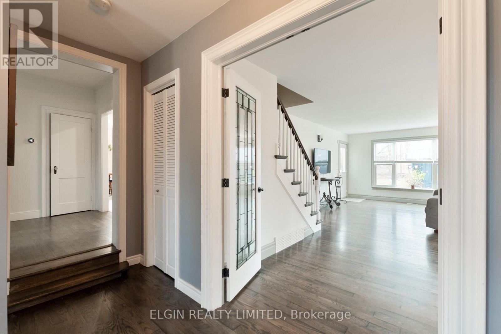 219 SUNSET DRIVE - 11