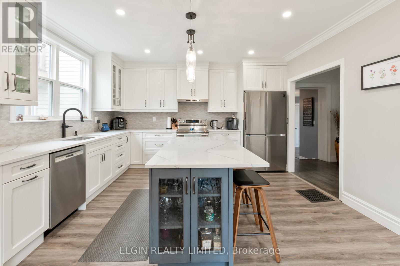 219 SUNSET DRIVE - 17