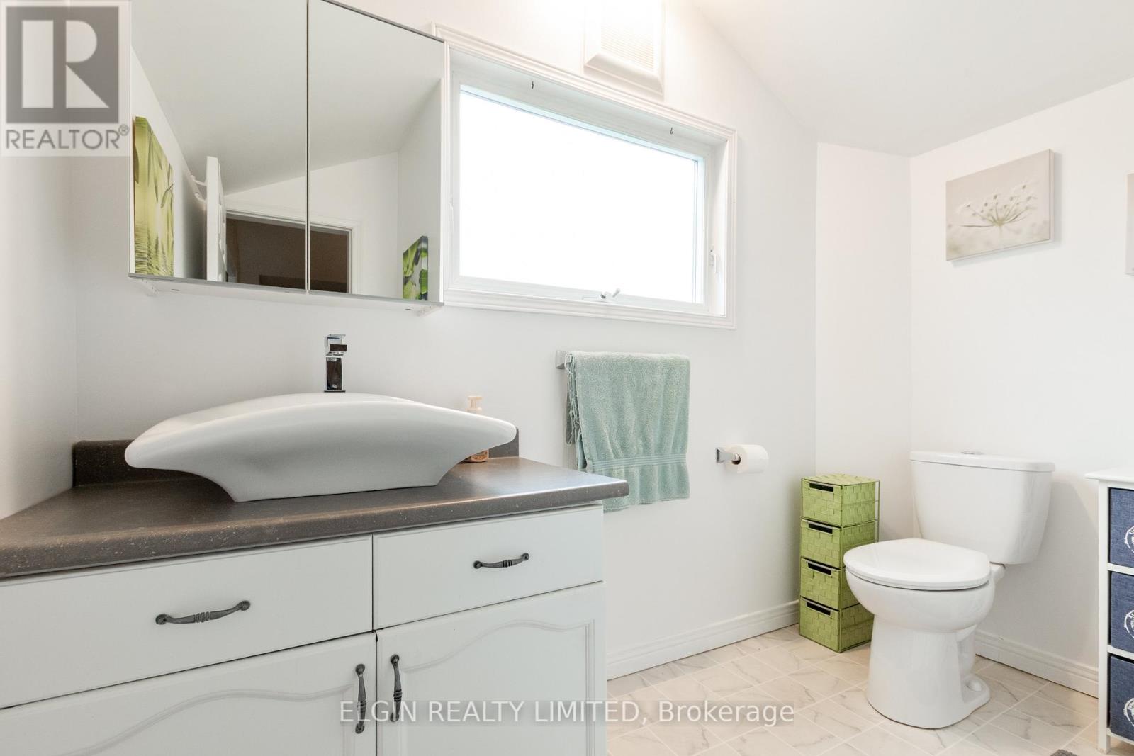 219 SUNSET DRIVE - 35