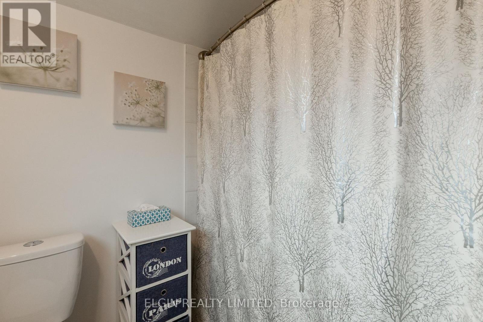 219 SUNSET DRIVE - 36