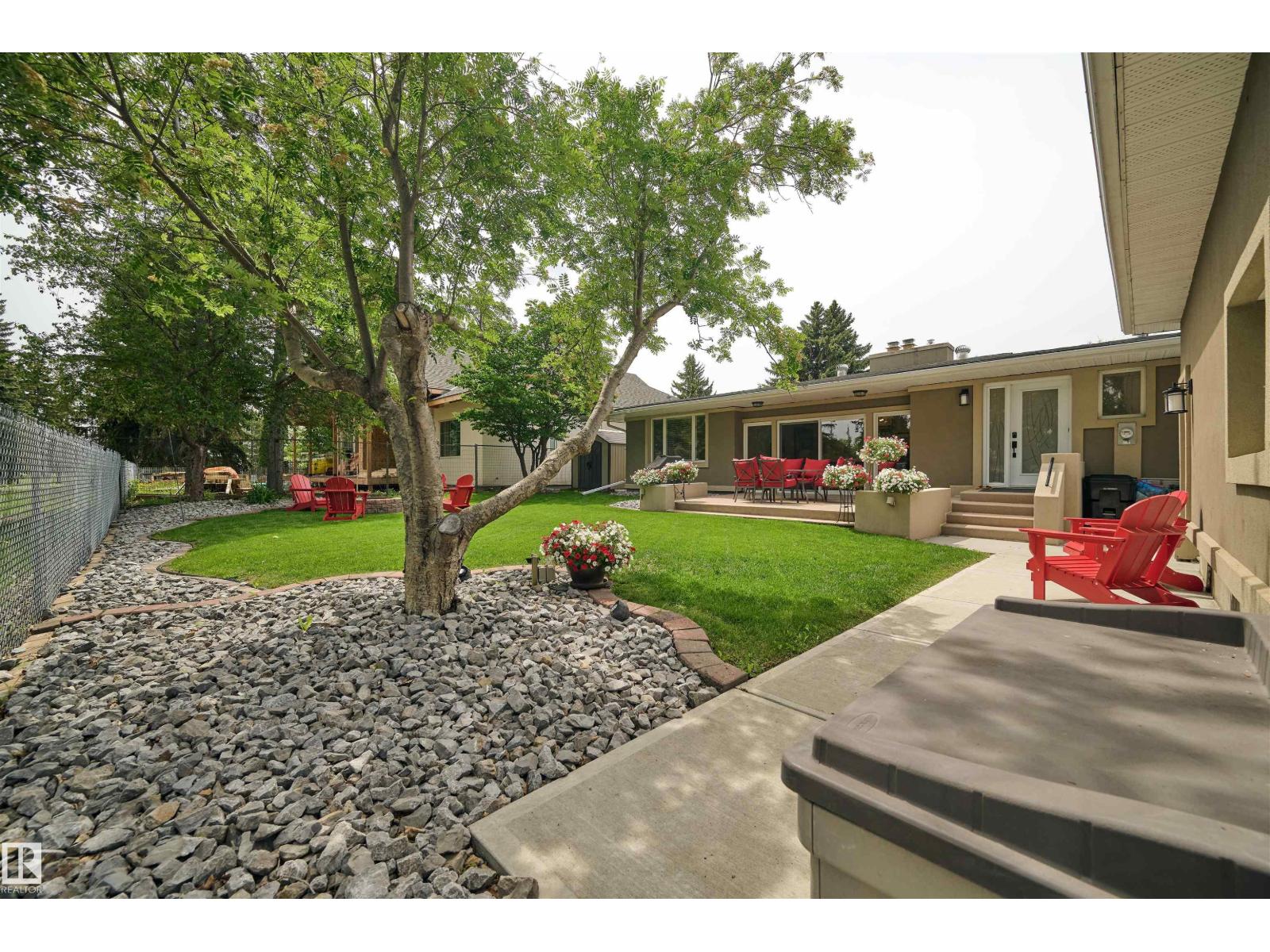 111 FAIRWAY DR NW — photo 45