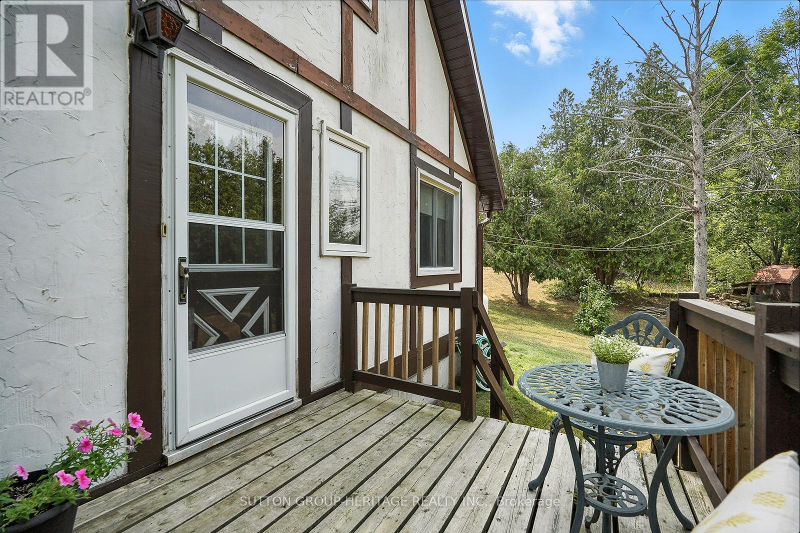 184 PIRATES GLEN DRIVE - 33