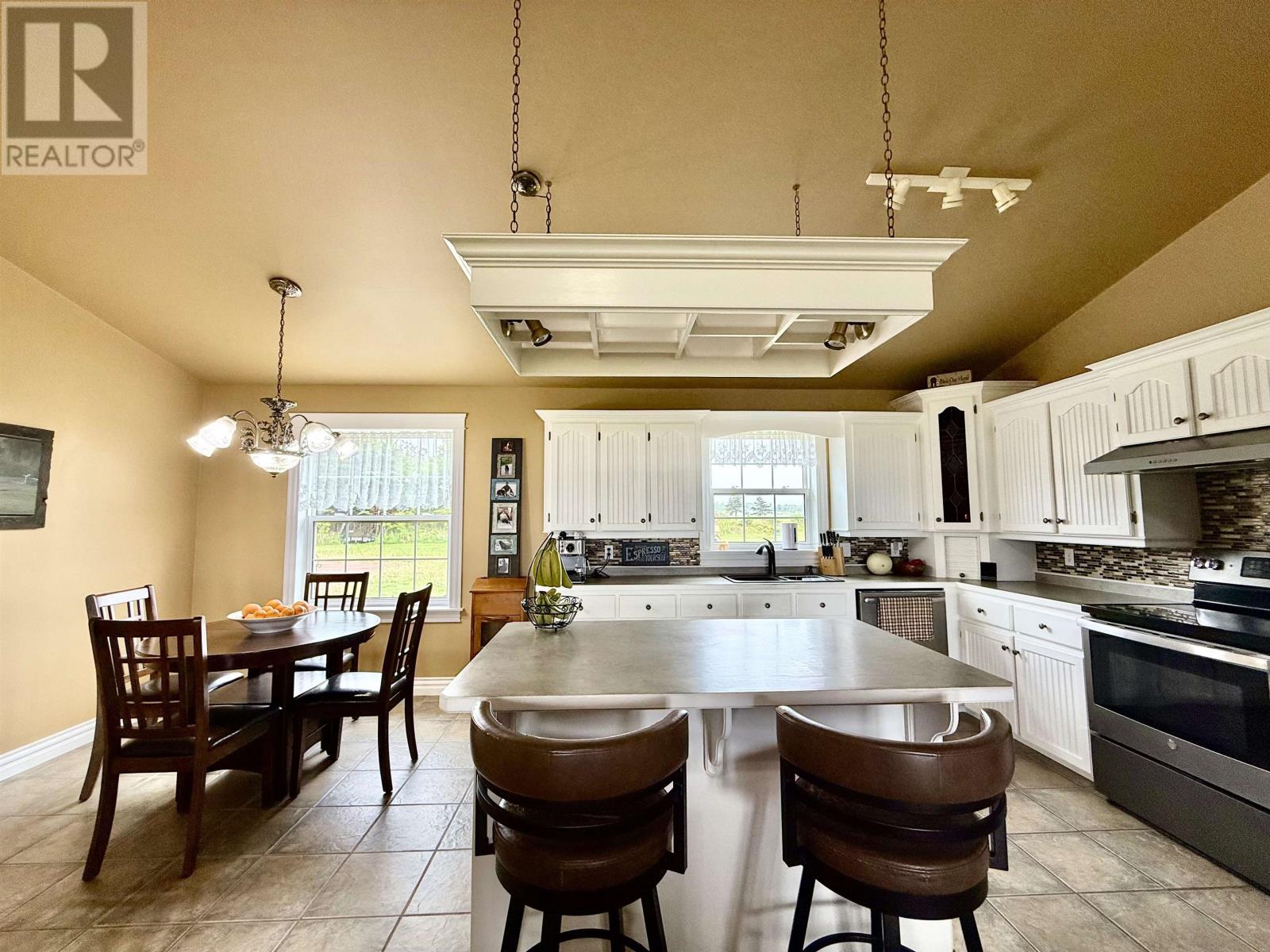 113 AYLWARD Way - 7