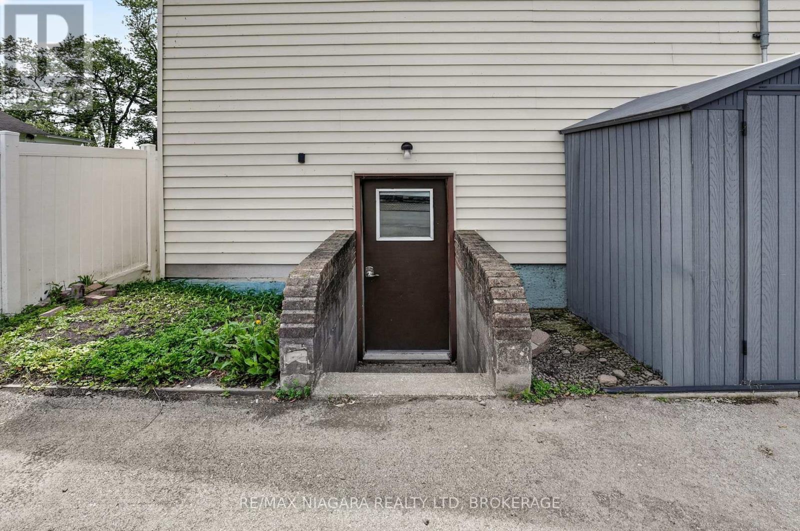 384 DOVERCOURT ROAD - 22