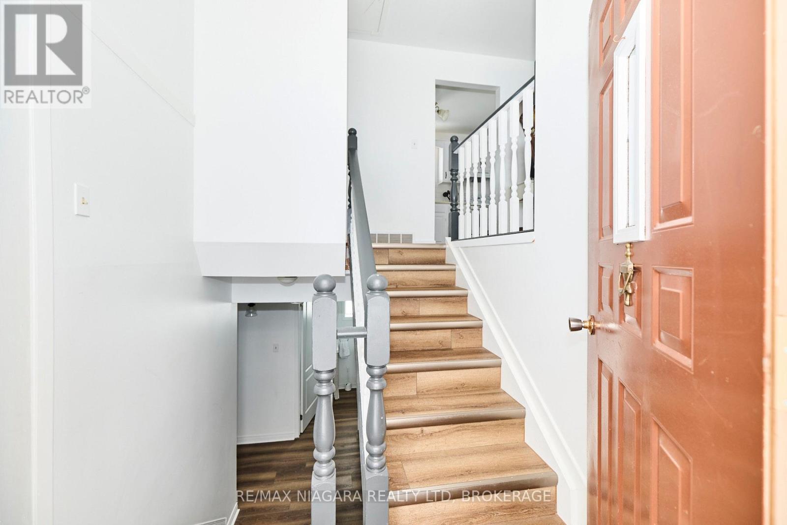 384 DOVERCOURT ROAD - 4