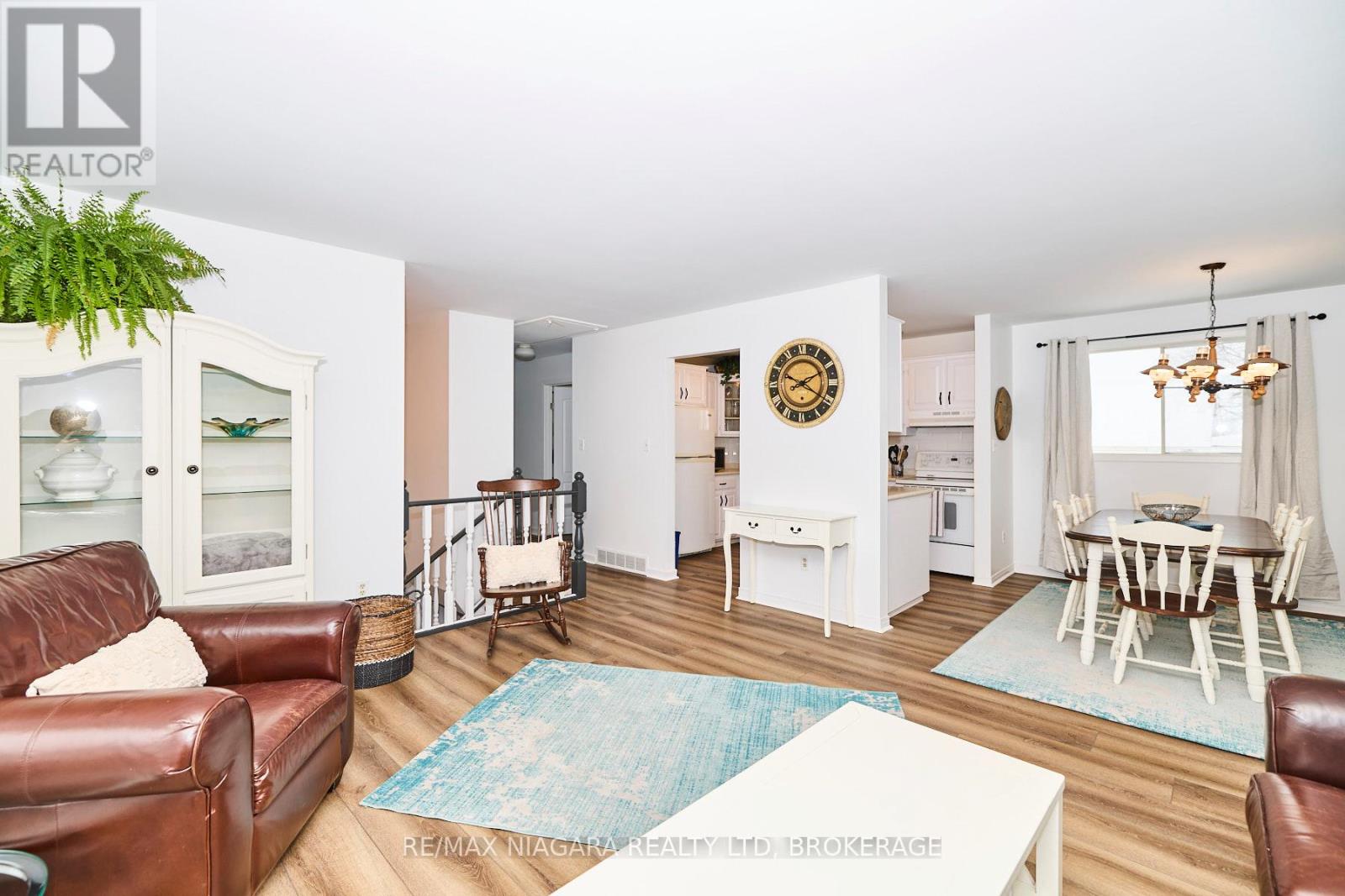 384 DOVERCOURT ROAD - 7
