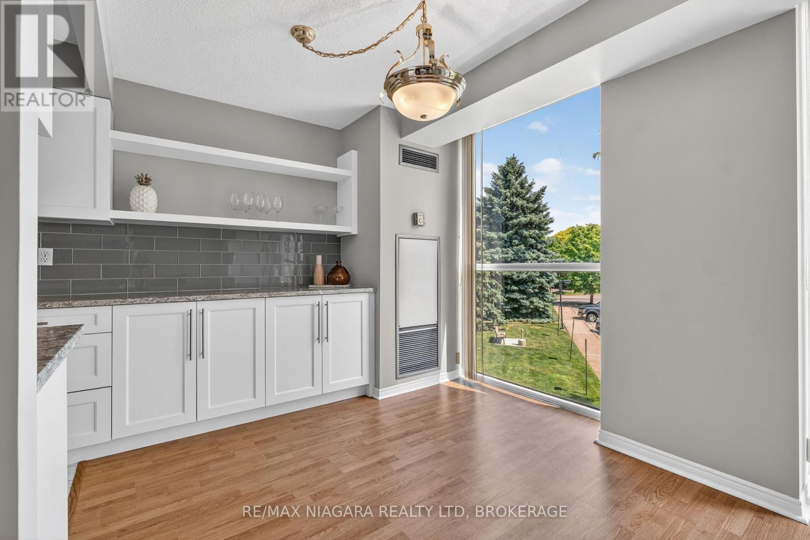 #204 162 MARTINDALE ROAD - 16