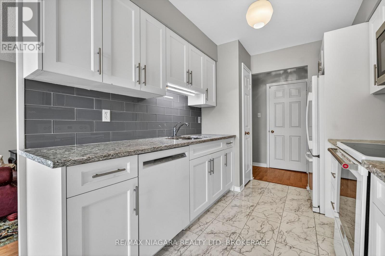 #204 162 MARTINDALE ROAD - 17