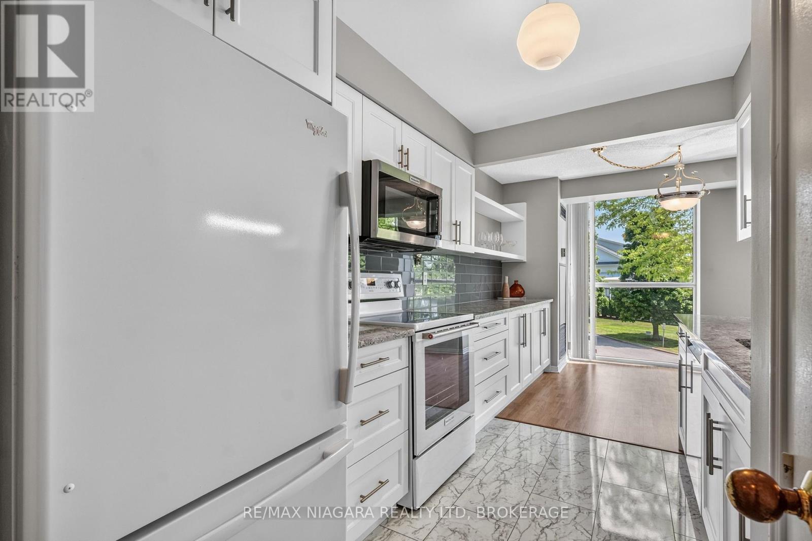 #204 162 MARTINDALE ROAD - 19