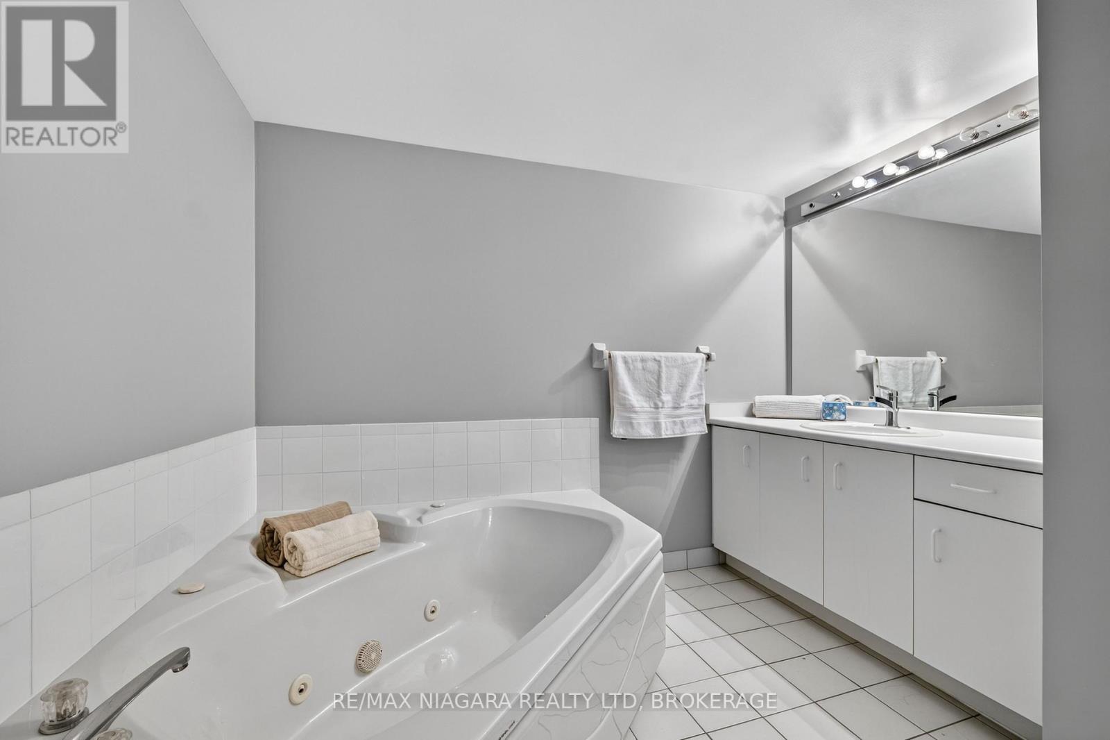 #204 162 MARTINDALE ROAD - 22