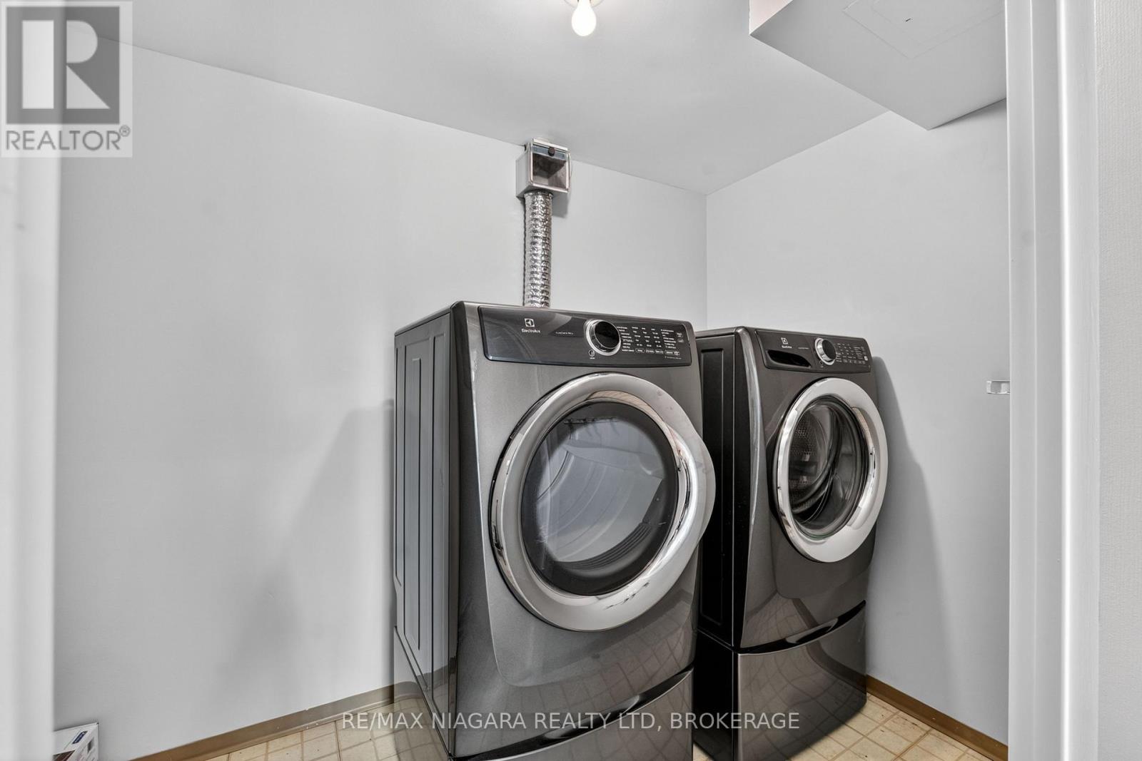 #204 162 MARTINDALE ROAD - 28
