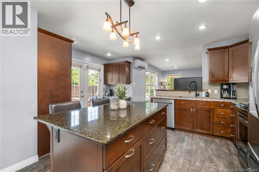 613 Clarence-Cormier Street - 15