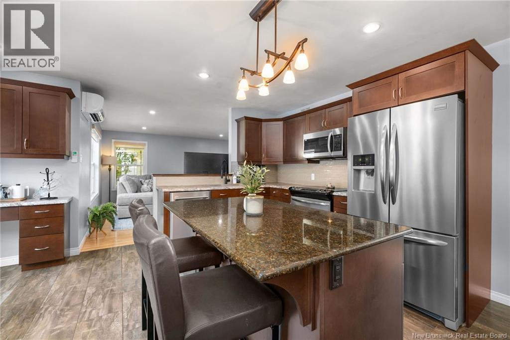 613 Clarence-Cormier Street - 16