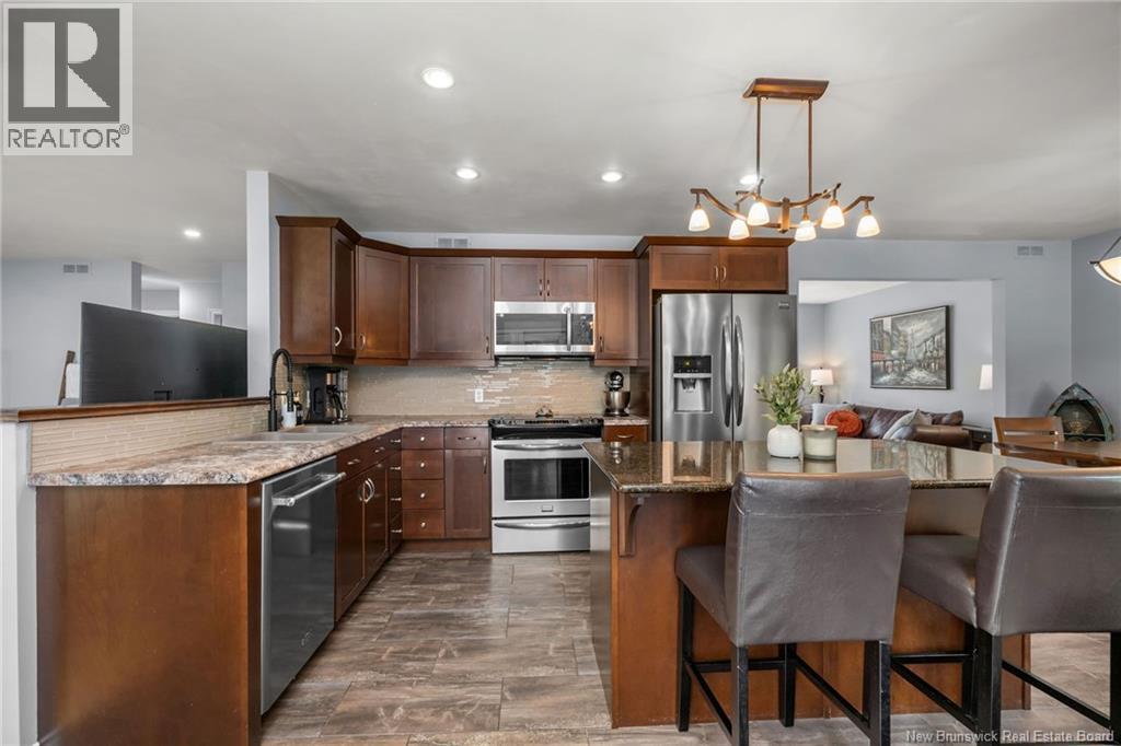 613 Clarence-Cormier Street - 17