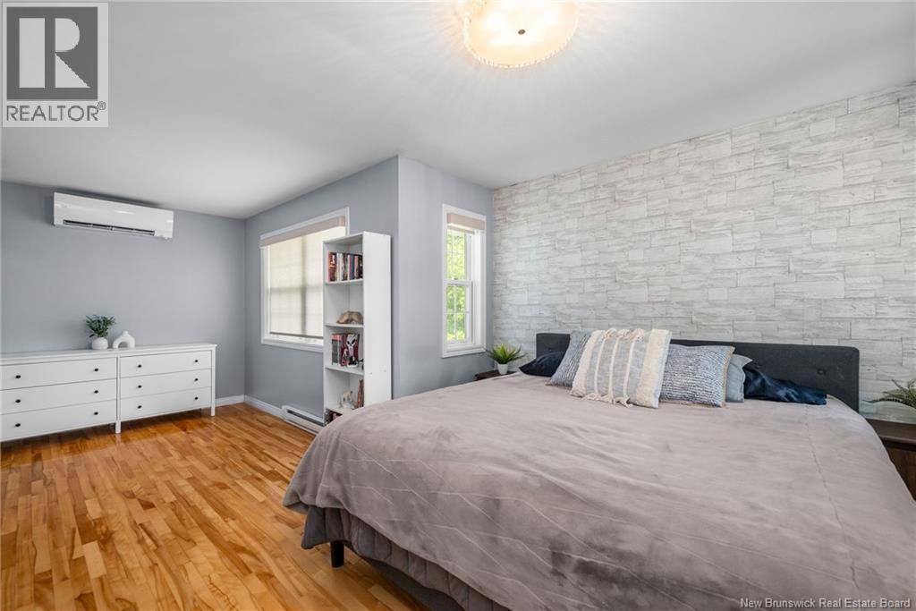 613 Clarence-Cormier Street - 24