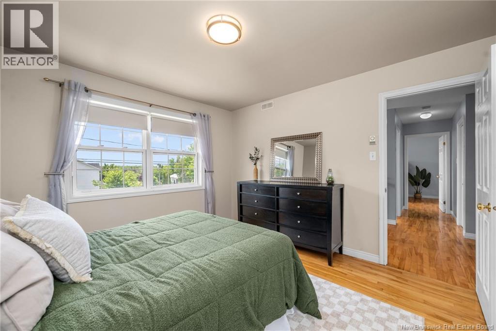 613 Clarence-Cormier Street - 32