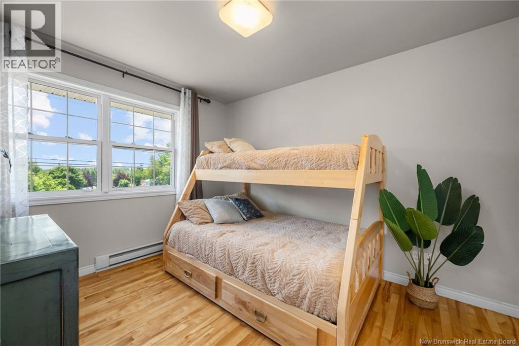 613 Clarence-Cormier Street - 33