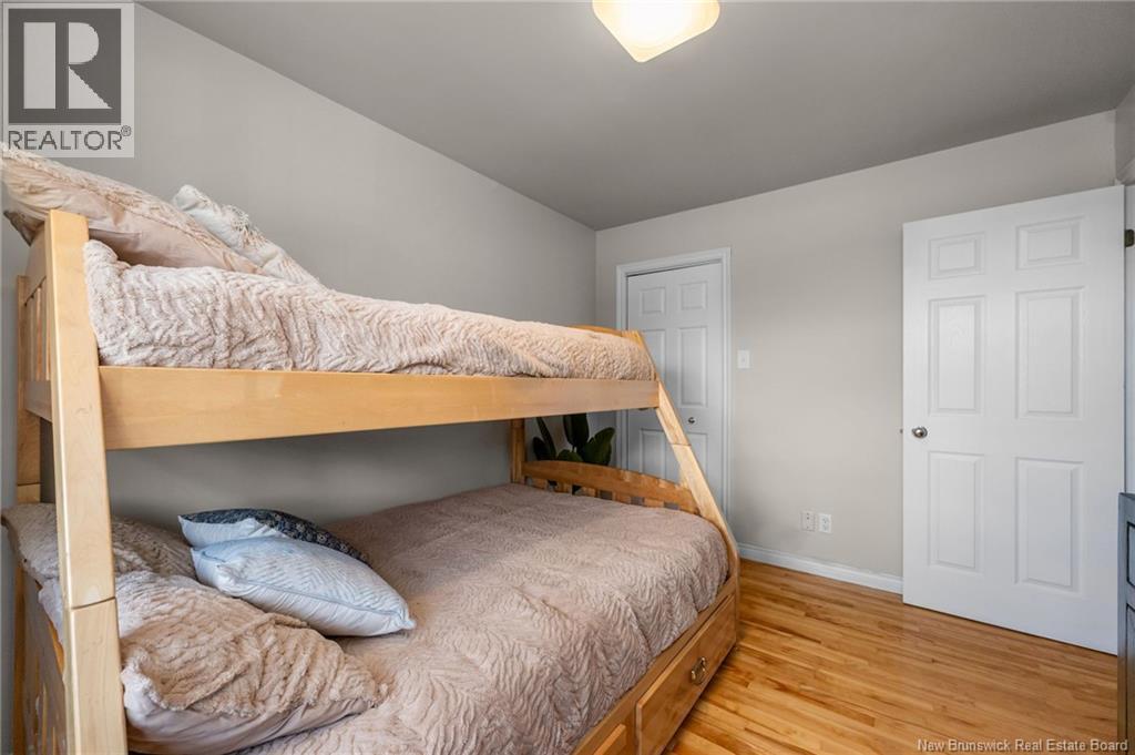 613 Clarence-Cormier Street - 34