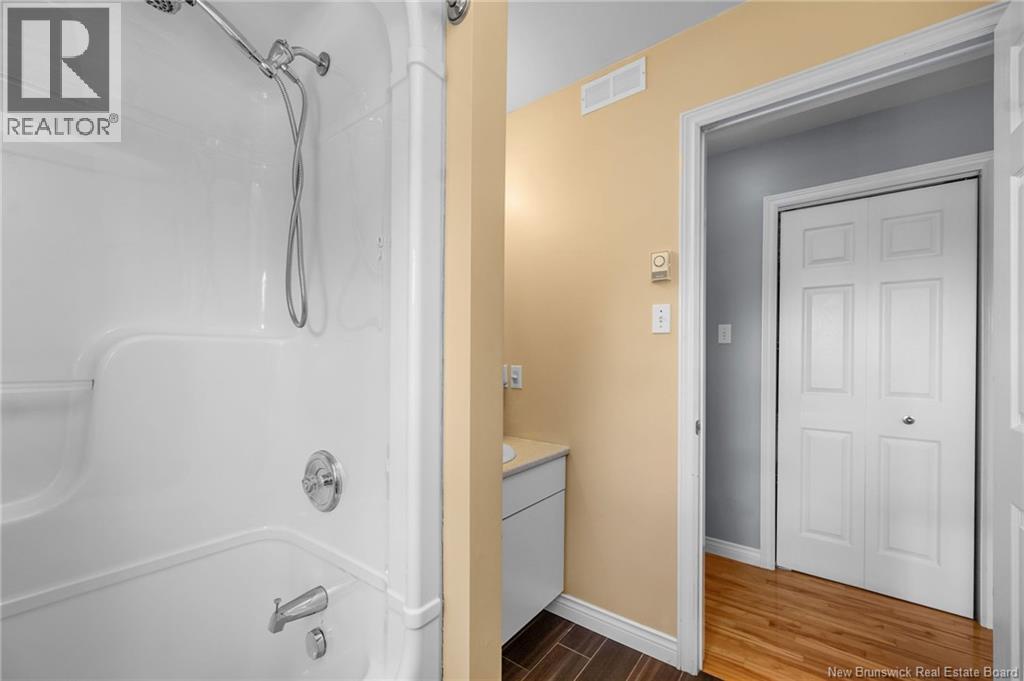 613 Clarence-Cormier Street - 35
