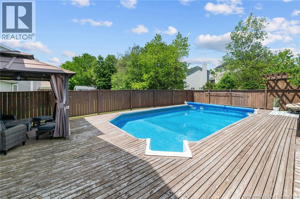 613 Clarence-Cormier Street - 48