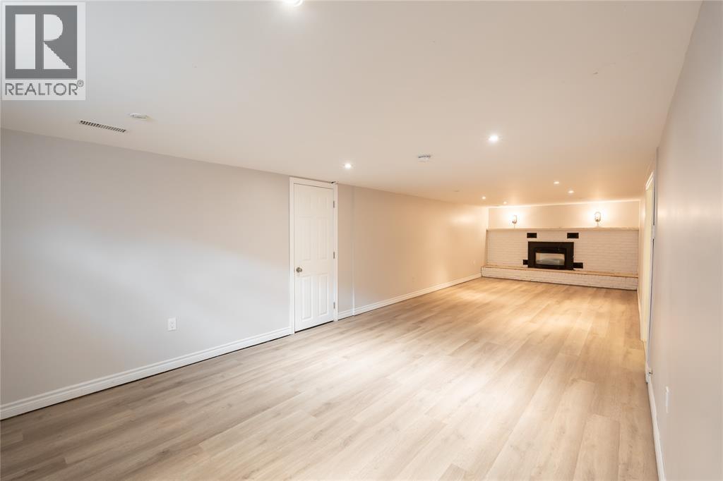 372 VROOM STREET - 16