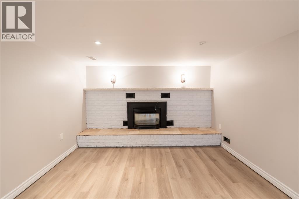 372 VROOM STREET - 18