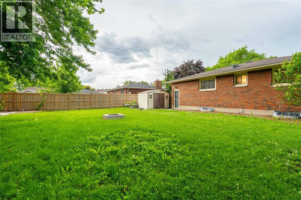 372 VROOM STREET - 25