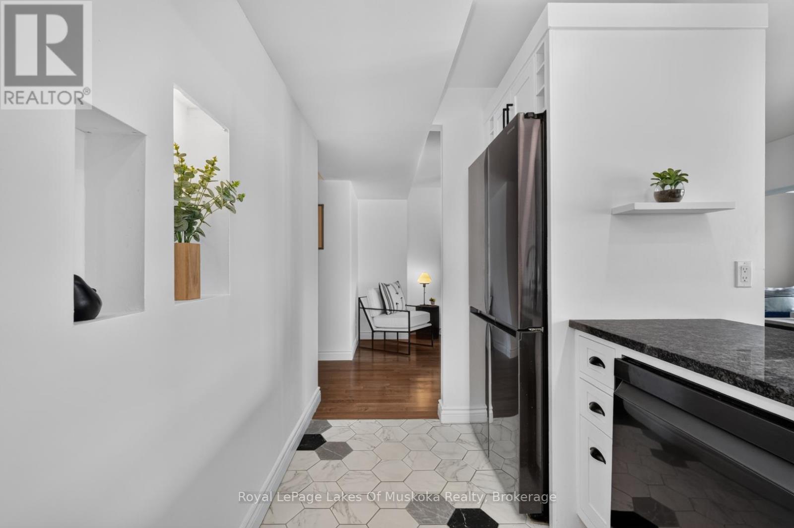 19 JOHN STREET - 14