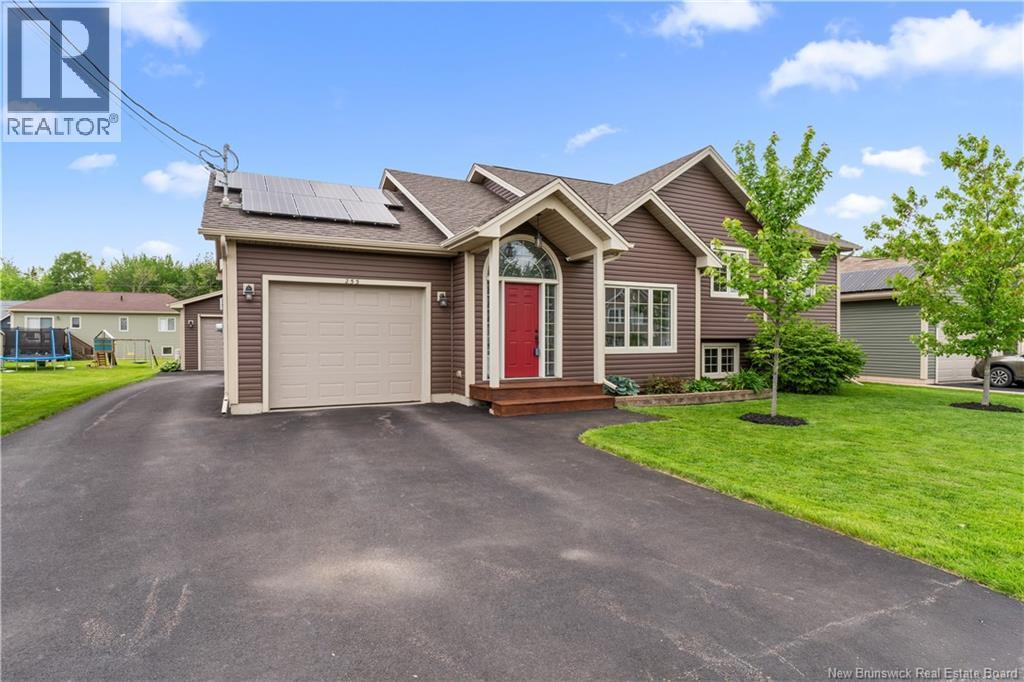 253 Chatellerault Street - Image 2