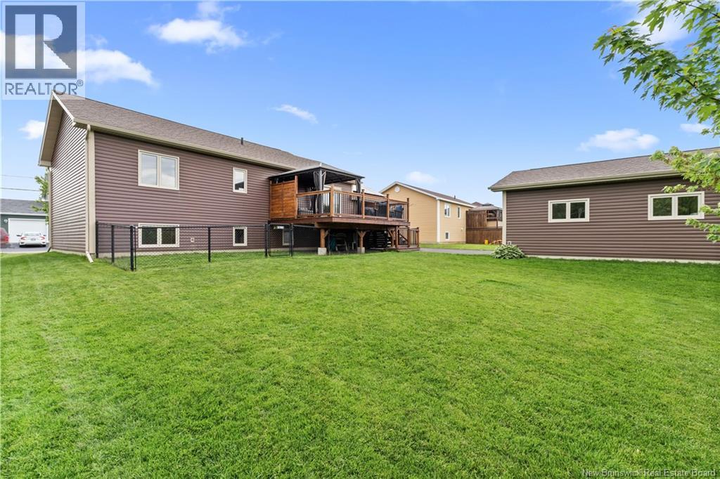 253 Chatellerault Street - Image 33