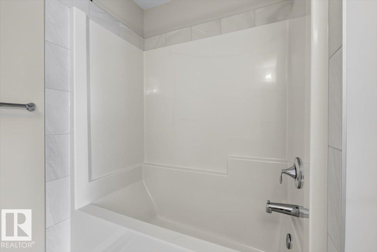 2144 51 ST SW - 24