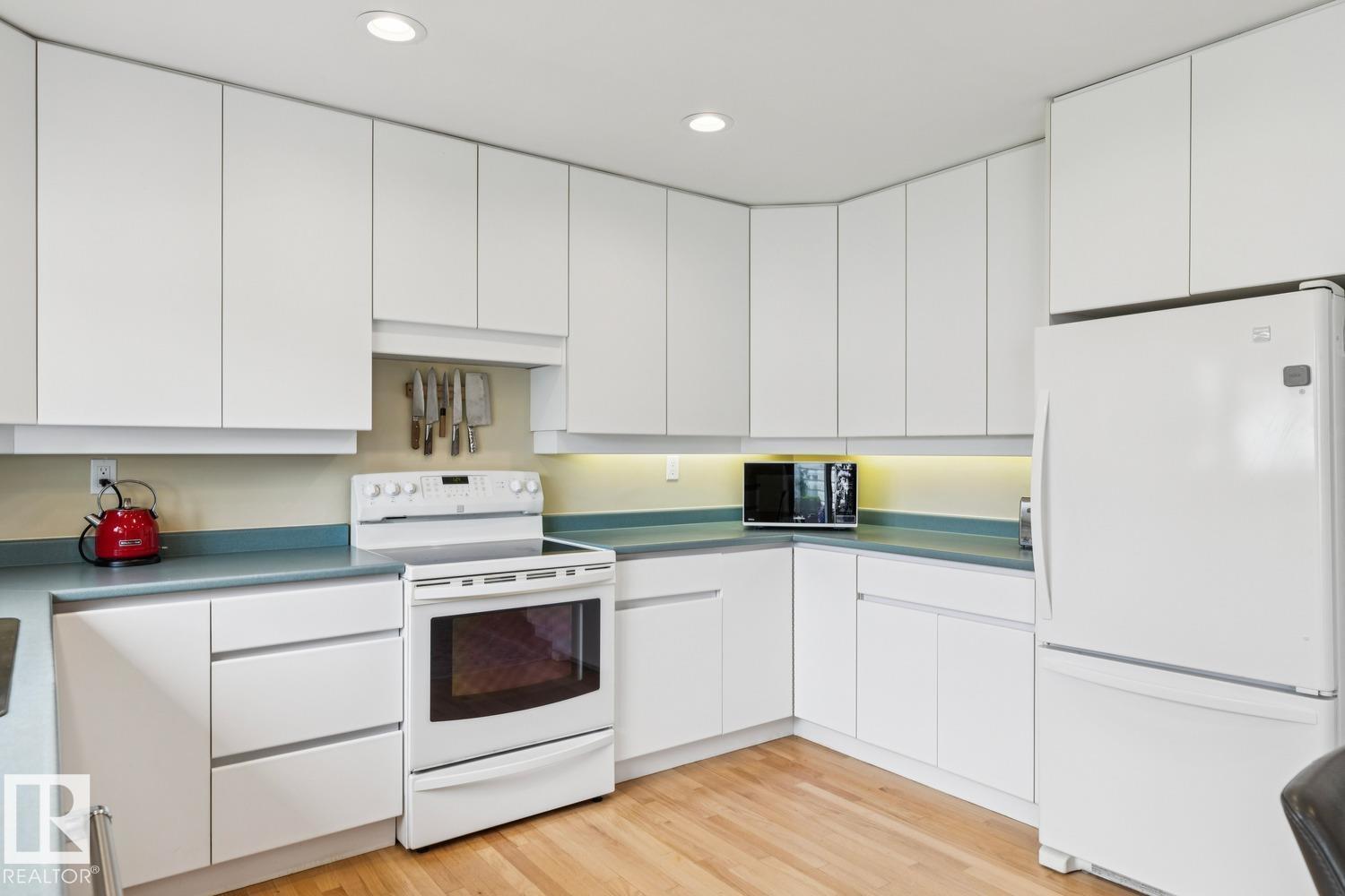 3607 118 ST NW — photo 11