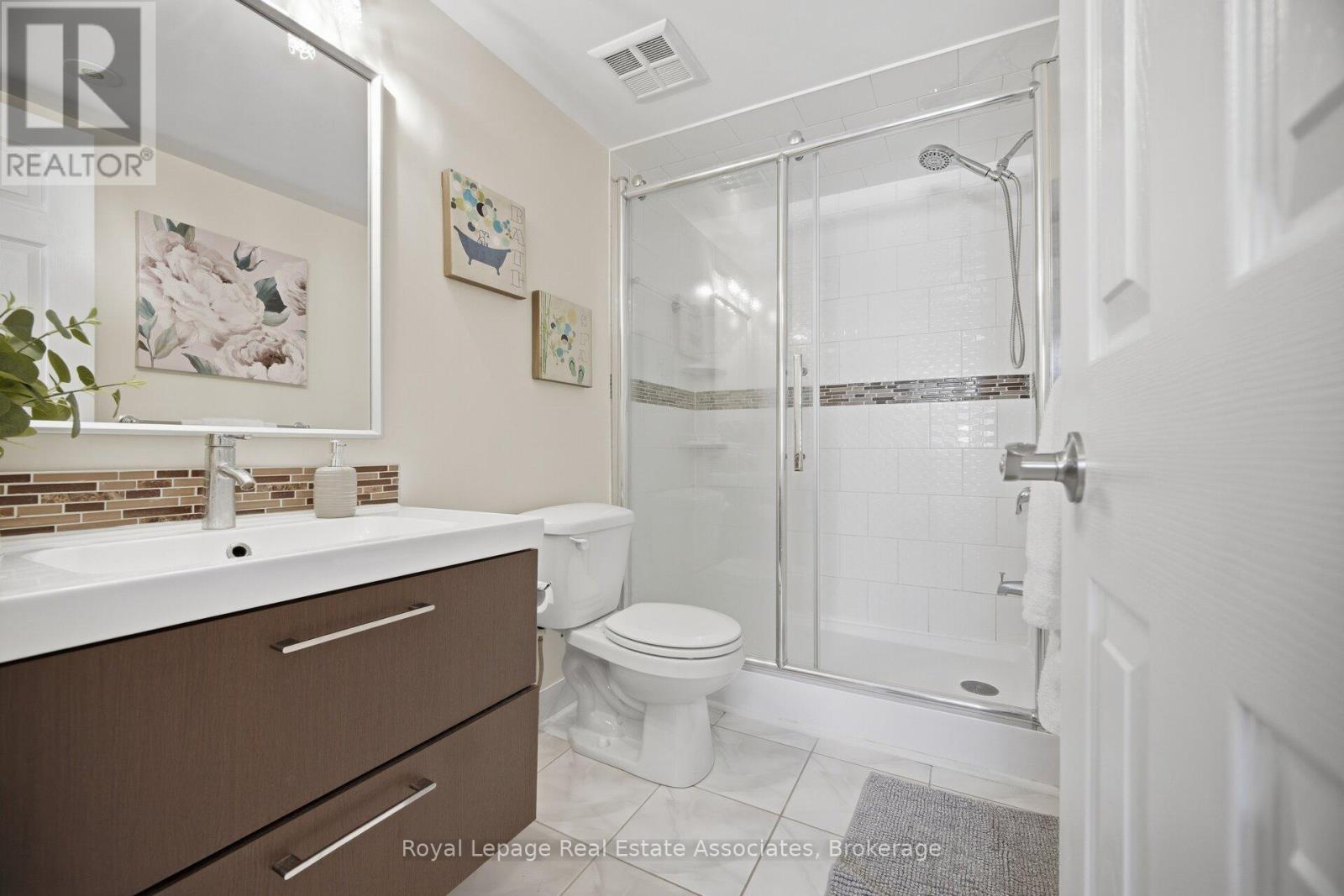 192 LOUISBOURG WAY - 28