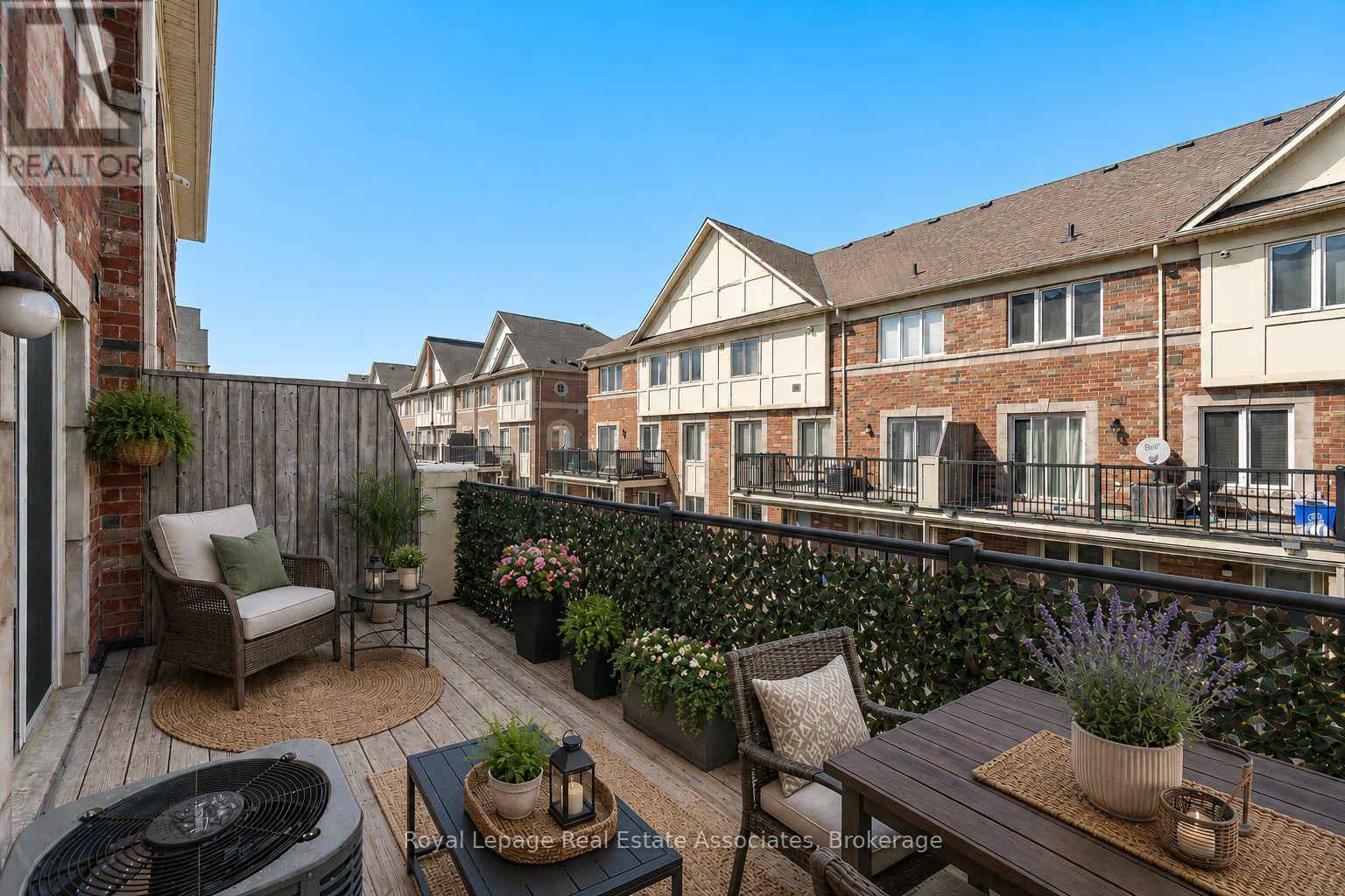 192 LOUISBOURG WAY - 29