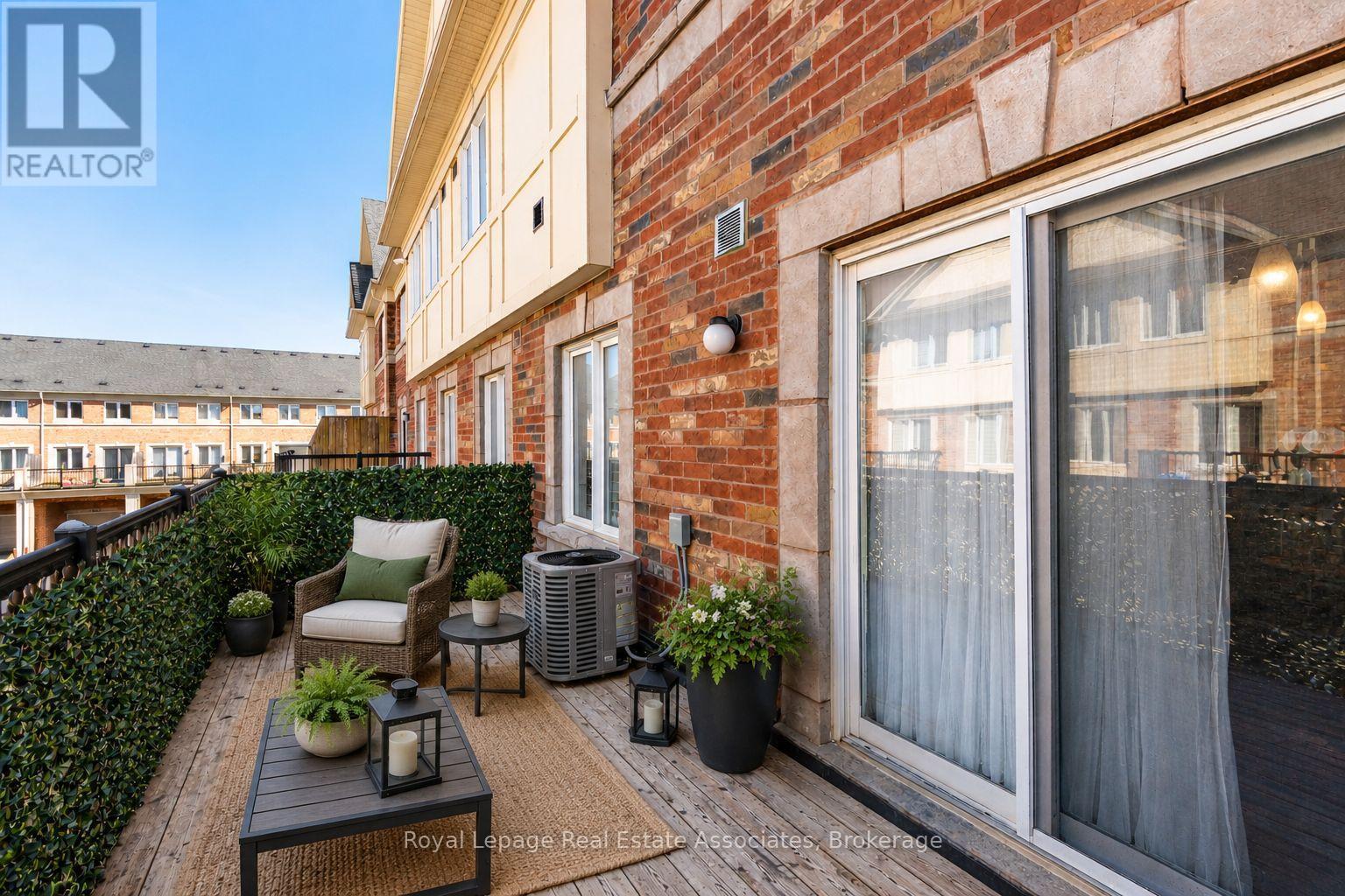 192 LOUISBOURG WAY - 30