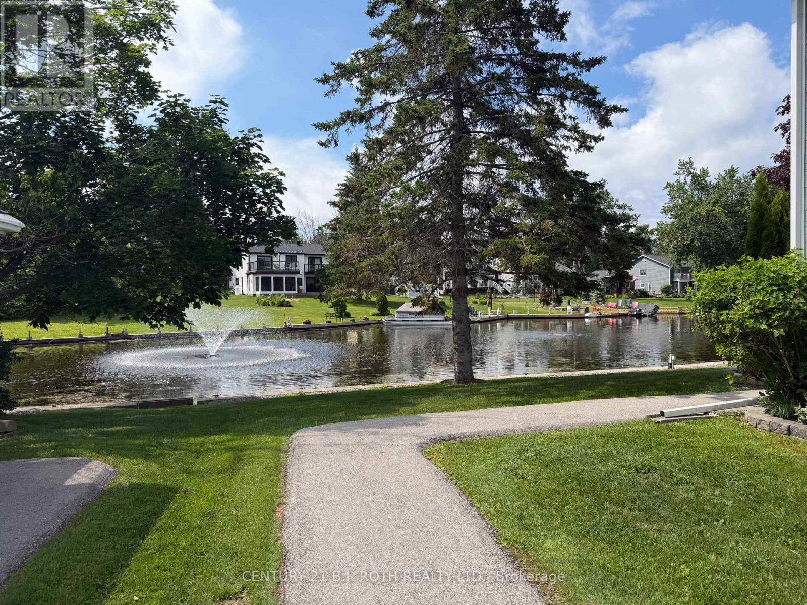 #2 2 LAGUNA PARKWAY - 16