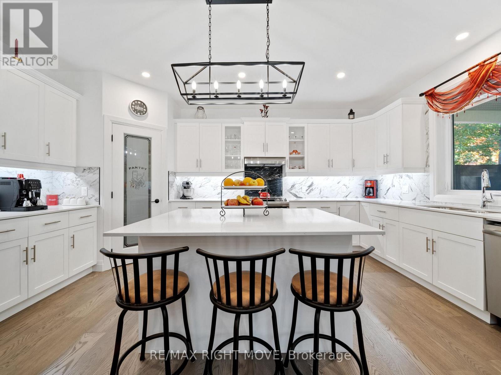 22 BELLEHUMEUR ROAD - 14