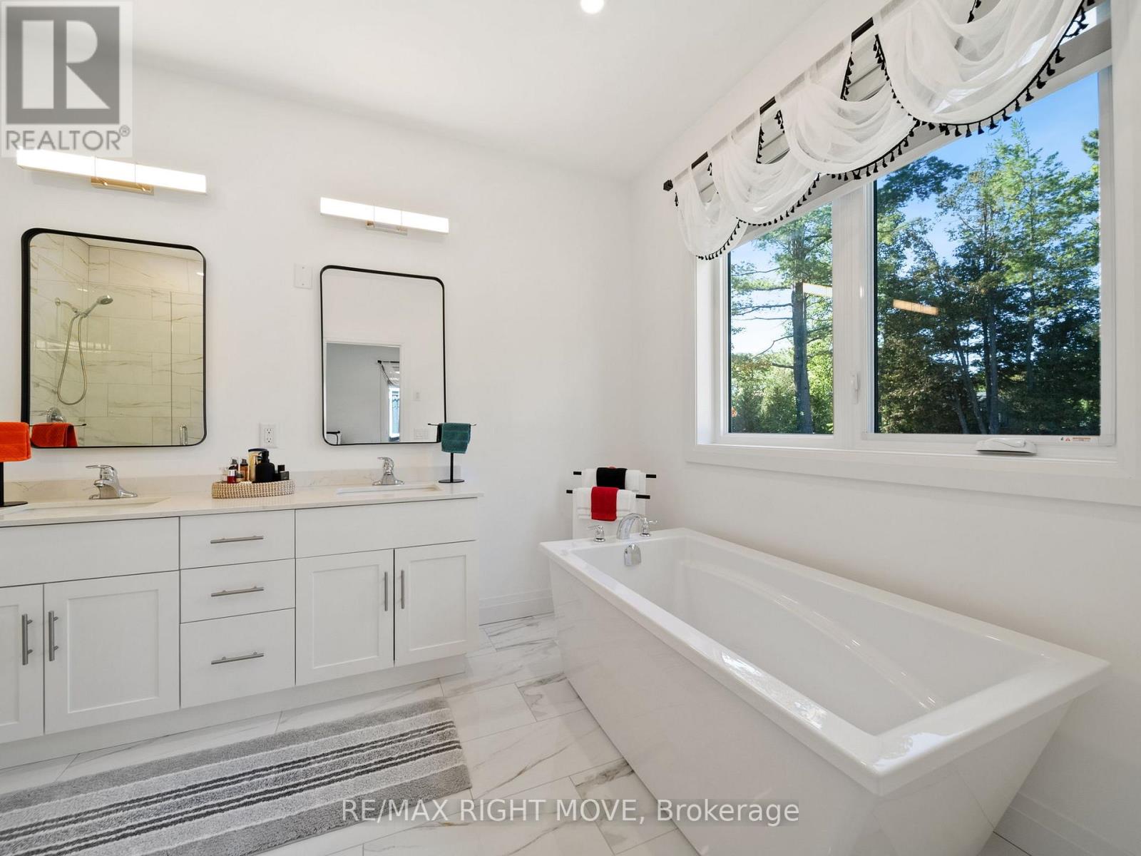 22 BELLEHUMEUR ROAD - 23