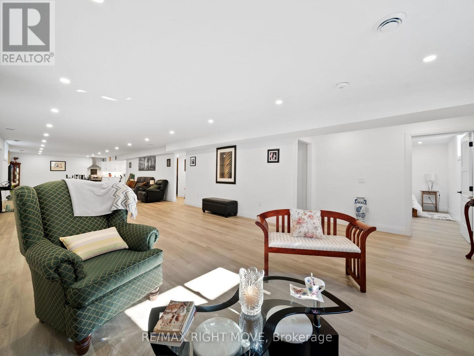 22 BELLEHUMEUR ROAD - 27