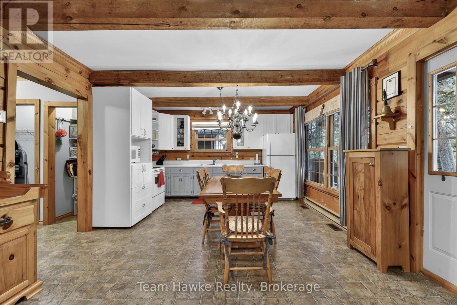698 TINY BEACHES ROAD S - 9