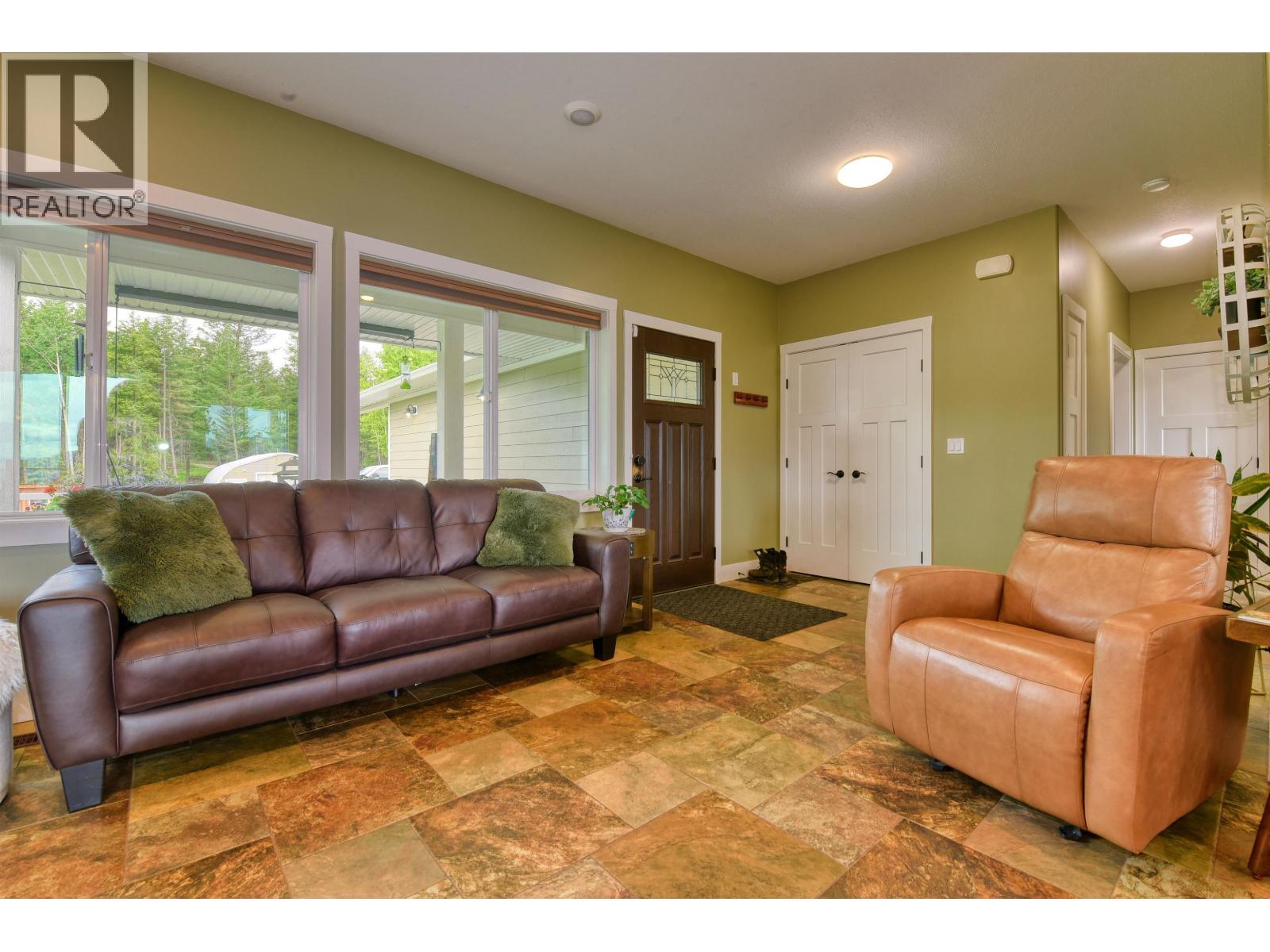 266 WOODLAND DRIVE, Williams Lake